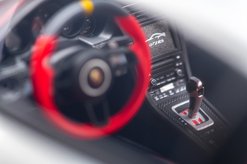 Limited edition Porsche models in 1:8 scale